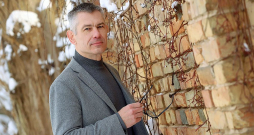 Andris Levāns: "Krievijas propaganda lieto jēdzienu "rusofobija", lai leģitimētu savu agresīvo ģeopolitiku, taču nekad neuzdod jautājumu: "Bet kāpēc no mums baidās?" Jo, ja baidās, tātad tam ir kāds būtisks dziļāks iemesls." Andris Levāns: "Krievijas propaganda lieto jēdzienu "rusofobija", lai leģitimētu savu agresīvo ģeopolitiku, taču nekad neuzdod jautājumu: "Bet kāpēc no mums baidās?" Jo, ja baidās, tātad tam ir kāds būtisks dziļāks iemesls."