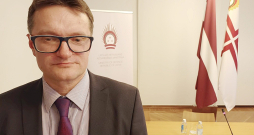 Jānis Garisons.