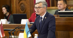 Nacionālās drošības komisijas priekšsēdētājs Ainars Latkovskis ("JV").