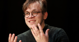 Valters Sīlis: "Stāsts par izsūtīšanu ir Baltijas valstu vēstures daļa. Šajā grāmata ir atrasts brīnišķīgs veids, kā par to runāt ar bērniem." 
