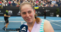 Aļona Ostapenko.