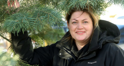 Ieva Līcīte: "Neveicot izmaiņas organiskās augsnes apsaimniekošanā, Latvijas klimatneitralitātes mērķis nav sasniedzams, jo klimatneitralitāte nozīmē nesamazināmo antropogēno emisiju nosegšanu ar CO2 piesaisti, taču tās potenciālu piesaistītājsistēmās ļoti būtiski mazina organiskās augsnes emisijas."