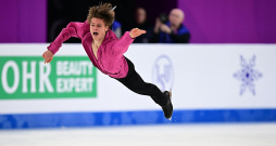 Deniss Vasiļjevs kopš 2016. gada dzīvo Šveicē un trenējas Stefana Lambjēla grupā. Šī sadarbība daugavpilietim ļāvusi ielauzties pasaules elites daiļslidotāju lokā, taču visu potenciālu, iespējams, nav izdevies realizēt. Deniss Vasiļjevs kopš 2016. gada dzīvo Šveicē un trenējas Stefana Lambjēla grupā. Šī sadarbība daugavpilietim ļāvusi ielauzties pasaules elites daiļslidotāju lokā, taču visu potenciālu, iespējams, nav izdevies realizēt.