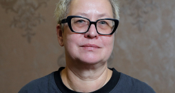Ingūna Beķere: "Ja lasītāju tik ļoti nebaro ar karoti, tad jau vienmēr var atrast, ko rakstītais nozīmē, – vai palikt nezinot. Ingūna Beķere: "Ja lasītāju tik ļoti nebaro ar karoti, tad jau vienmēr var atrast, ko rakstītais nozīmē, – vai palikt nezinot.