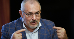 Boriss Nadeždins.