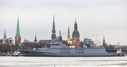 Vai NATO aizstāvēs Latviju iebrukuma gadījumā? Vācijas jūras spēku fregates "Rheinland – Pfalz" vizīte Rīgā 26. janvārī ir nepārprotams signāls, ka jā. Vai NATO aizstāvēs Latviju iebrukuma gadījumā? Vācijas jūras spēku fregates "Rheinland – Pfalz" vizīte Rīgā 26. janvārī ir nepārprotams signāls, ka jā.