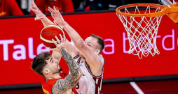 Spēlē Saragosā Klāvs Čavars no Japānas trešās līgas kluba bija pamanāmāks par vēl pērn Nacionālajā basketbola asociācijā spēlējušo spāni Huančo Ernangomesu.