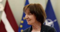 Vides aizsardzības un reģionālās attīstības ministre Inga Bērziņa. Vides aizsardzības un reģionālās attīstības ministre Inga Bērziņa.