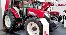 'Basak 5120' traktors. 'Basak 5120' traktors.