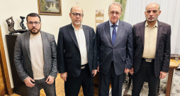 Krievijas ārlietu ministra vietnieks Mihails Bogdanovs un "Hamās" un "Fatah" līderi Maskavā. Krievijas ārlietu ministra vietnieks Mihails Bogdanovs un "Hamās" un "Fatah" līderi Maskavā.