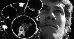 Kadrs no dokumentālās filmas "Podnieks par Podnieku. Laika liecinieks". Kadrs no dokumentālās filmas "Podnieks par Podnieku. Laika liecinieks".