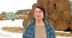 Inta Bagdone: "Atrašanās piena topa augšgalā ir darba rezultāts. Ir jāmīl tas, ko dari. Tad viss būs okei."
Inta Bagdone: "Atrašanās piena topa augšgalā ir darba rezultāts. Ir jāmīl tas, ko dari. Tad viss būs okei."