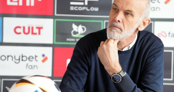 Paolo Nikolato pie Latvijas izlases stūres nestājas ar mesijas apziņu un nesola nonest zvaigznes no debesīm. Viņa komunikācijas stils ir atvērti rezervēts, runā nosvērti, bet brīžiem arī pasmejas. Katram žurnālistam paspieda roku, nevairījās notiesāt pīrādziņu no kopīgā mielasta galda Latvijas Nacionālās bibliotēkas jumta korē. Paolo Nikolato pie Latvijas izlases stūres nestājas ar mesijas apziņu un nesola nonest zvaigznes no debesīm. Viņa komunikācijas stils ir atvērti rezervēts, runā nosvērti, bet brīžiem arī pasmejas. Katram žurnālistam paspieda roku, nevairījās notiesāt pīrādziņu no kopīgā mielasta galda Latvijas Nacionālās bibliotēkas jumta korē.