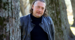 Kārlis Lācis: "Mani aizrāva baleta solista un horeogrāfa Raimonda Martinova pārapņemtība ar baleta "Džungļu grāmata" ideju." Kārlis Lācis: "Mani aizrāva baleta solista un horeogrāfa Raimonda Martinova pārapņemtība ar baleta "Džungļu grāmata" ideju."