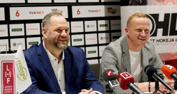Ģirts Ankipāns (no kreisās) un Artis Ābols ir lieliskā noskaņojumā pirms Latvijas hokeja čempionāta fināla, kurā viņu vadītās komandas cīnīsies otro gadu pēc kārtas.