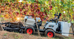 'Bobcat AT450X' traktors. 'Bobcat AT450X' traktors.