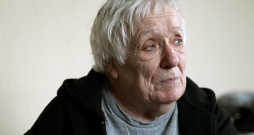 Margita Gūtmane: "Man nav iebildumu, ka dzīvoju Latvijā, tomēr man ir ļoti daudz iebildumu pret to, kas Latvijā notiek." Margita Gūtmane: "Man nav iebildumu, ka dzīvoju Latvijā, tomēr man ir ļoti daudz iebildumu pret to, kas Latvijā notiek."