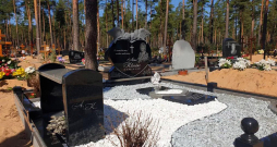 Labiekārtota kapavieta Jaunciema kapos.