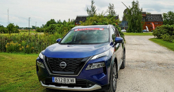 "Latvijas Gada auto" tituls uzreiz nepiešķir labākā auto statusu konkrētajam modelim, jo labākā kritēriji ir katram savi – arī žūrijas starpā. Attēlā – "Latvijas Gada auto 2024" "Nissan X-trail".
