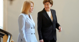 Evika Siliņa un Baiba Braže. Evika Siliņa un Baiba Braže.