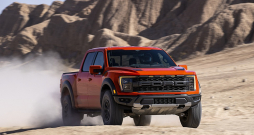 Amerikāņu muskuļotais "Ford F-150 Raptor" noteikti būs viens no modeļiem, kas izstādē "Auto 2024" saistīs automīļu uzmanību.