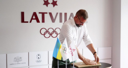 Latvijas Olimpiskās komitejas prezidents Jānis Buks. Latvijas Olimpiskās komitejas prezidents Jānis Buks.