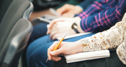 Pat ja nevienu dienu neesat studējis universitātē vai koledžā, tik un tā ir legāla iespēja, kā iegūt kvalifikāciju apliecinošu dokumentu. Pat ja nevienu dienu neesat studējis universitātē vai koledžā, tik un tā ir legāla iespēja, kā iegūt kvalifikāciju apliecinošu dokumentu.