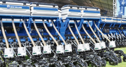 'New Holland P3000' sējmašīna.