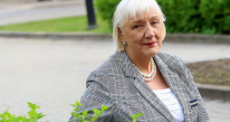 Velta Čebotarenoka: "Es aicinātu Latvijas sabiedrību, vienalga, kādas tautības Latvijas cilvēkus, saņemties, beigt kasīties par sīkumiem."