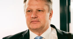 Sporta žurnālists Normunds Melderis. Sporta žurnālists Normunds Melderis.
