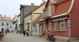 Pērnavas vecpilsēta – iecienīta vieta nesteidzīgām pastaigām.TUR vartiTallinas vārti Pērnavā, kur sācies senais pasta ceļš uz Igaunijas galvaspilsētu.