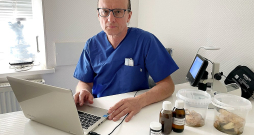 Mūsdienās attieksme pret dabas preparātiem ir mainījusies, savā ikdienas darbā novērojis profilaktiskās medicīnas ārsts un "Veselības laboratorijas" vadītājs Sergejs Kuzņecovs – pie viņa nāk pacienti ar ārsta ieteikumu, piemēram, pēc ķīmijterapijas lietot zemestaukus.