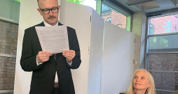 Kārlis Vērdiņš un Nora Teikmane. Kārlis Vērdiņš un Nora Teikmane.