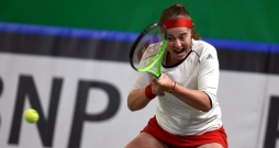 Aļona Ostapenko. Aļona Ostapenko.