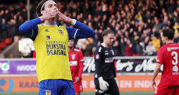Roberts Uldriķis Nīderlandes vienībā Leuvardenas "Cambuur" aizvadīja trīs sezonas, bet nu ir jauna kluba meklējumos.