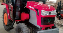 'Kolos' elektrotraktors. 'Kolos' elektrotraktors.