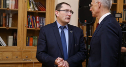 Krišjānis Kariņš (no labās) un Tālis Linkaits. Krišjānis Kariņš (no labās) un Tālis Linkaits.