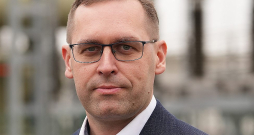 Rolands Irklis, "Augstsprieguma tīkla" valdes priekšsēdētājs: "Jau šobrīd Baltijas valstu energosistēma ir gatava veikt ārkārtas sinhronizāciju ar Eiropas energosistēmu, ja šāda nepieciešamība rastos." Rolands Irklis, "Augstsprieguma tīkla" valdes priekšsēdētājs: "Jau šobrīd Baltijas valstu energosistēma ir gatava veikt ārkārtas sinhronizāciju ar Eiropas energosistēmu, ja šāda nepieciešamība rastos."