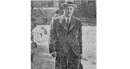Jānis Annuss (1887–1964) ierodas uz tiesu.