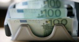 Taivānas bankai darbam Lietuvā vēl būs jāsaņem licence no Eiropas Centrālās bankas, lai varētu sniegt pakalpojumus eirozonā, tajā skaitā Latvijā. Taivānas bankai darbam Lietuvā vēl būs jāsaņem licence no Eiropas Centrālās bankas, lai varētu sniegt pakalpojumus eirozonā, tajā skaitā Latvijā.