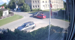 Ceļu satiksmes negadījums dzīvojamā zonā Rīgā, Bajāru un Laimdotas ielu krustojumā.