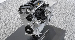 Jaunais "Toyota" 1,5 litru benzīna motors. Jaunais "Toyota" 1,5 litru benzīna motors.