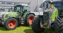 'Fendt 700 Vario' traktori. 'Fendt 700 Vario' traktori.