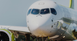 Valdība ir izvirzījusi nosacījumus, lai "Air Baltic" paliek reģistrēts Latvijā un maksā nodokļus šeit; lai Rīga paliek bāzes lidosta un lai tiktu saglabāts tiešo avioreisu tīkls. Kā tas tiks nodrošināts – arī tie vēl ir neskaidri jautājumi. Valdība ir izvirzījusi nosacījumus, lai "Air Baltic" paliek reģistrēts Latvijā un maksā nodokļus šeit; lai Rīga paliek bāzes lidosta un lai tiktu saglabāts tiešo avioreisu tīkls. Kā tas tiks nodrošināts – arī tie vēl ir neskaidri jautājumi.