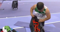 Sportisti medaļas izcīnīšanu parasti svin ar savas valsts karogu, bet Sadegs Saiahs izvēlējās karogu, kas tiek saistīts ar teroristiskām kustībām.