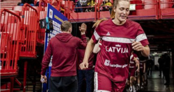 Karlīne Pilābere priecājas, ka atkal spēlēs basketbolu.