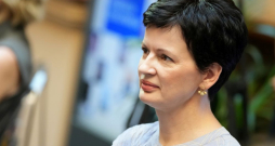 Labdarības organizācijas "Ziedot.lv" vadītāja Rūta Dimanta. Labdarības organizācijas "Ziedot.lv" vadītāja Rūta Dimanta.