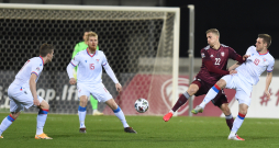 UEFA Nāciju līgas spēle futbolā starp Latvijas un Fēru salu komandām. UEFA Nāciju līgas spēle futbolā starp Latvijas un Fēru salu komandām.