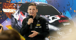 Tikai pateicoties Raimondam Strokšam un viņa vadītās "RA Events" komandai, šogad Latvijā tika aizvadīts pasaules čempionāta posms rallijā, kas valsts ekonomikai deva 24 miljonus eiro lielu finansiālu pienesumu. Tikai pateicoties Raimondam Strokšam un viņa vadītās "RA Events" komandai, šogad Latvijā tika aizvadīts pasaules čempionāta posms rallijā, kas valsts ekonomikai deva 24 miljonus eiro lielu finansiālu pienesumu.