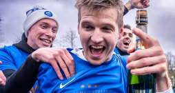 Elvis Stuglis – astoņi Latvijas čempionu tituli ar trim dažādiem klubiem. Elvis Stuglis – astoņi Latvijas čempionu tituli ar trim dažādiem klubiem.